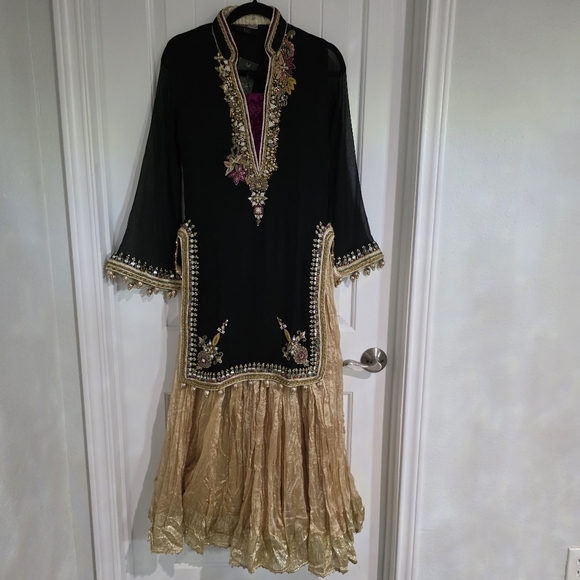 NWT Khuda Baksh 3 Piece Pakistani Chiffon‎ Outfit Size Medium - Picture 1 of 14